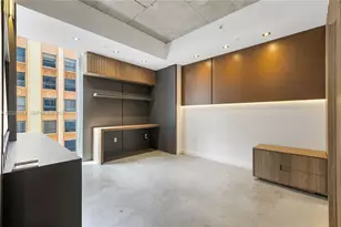 151 SE 1st St, Miami, FL 33131 - Photo 10