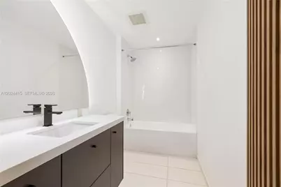 151 SE 1st St #905, Miami, FL 33131 - Photo 12