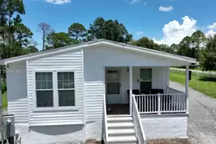 725 N Willows St, Clewiston, FL 33440 - Photo 1