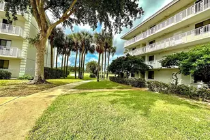 2621 Village Blvd, West Palm Beach, FL 33409 - Photo 2