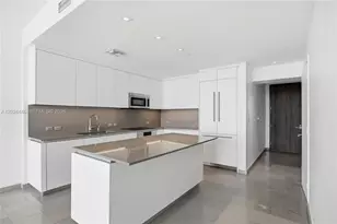 88 SW 7th St, Miami, FL 33130 - Photo 8