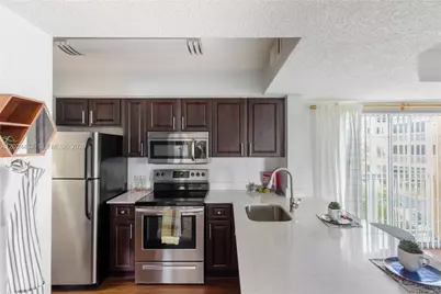 17230 NW 64th Ave #, Miami Lakes, FL 33015 - Photo 14