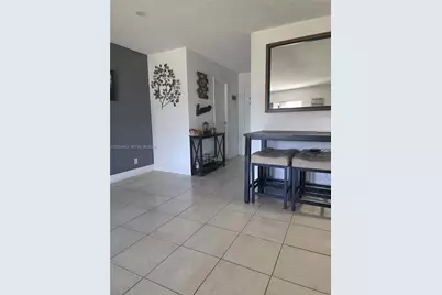 17901 NW 68th Ave #T201, Hialeah, FL 33015 - Photo 8