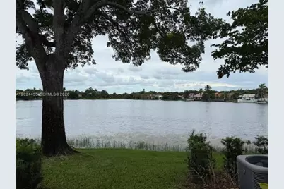 2856 Cambridge Ln, Cooper City, FL 33026 - Photo 2