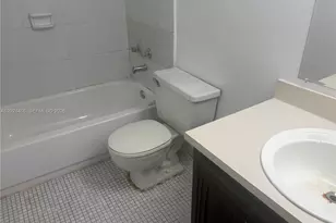 484 NW 165th St Rd, Miami, FL 33169 - Photo 10