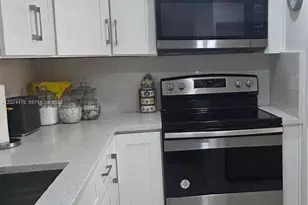 7396 NW 18th St, Margate, FL 33063 - Photo 10