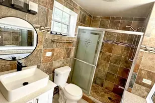 950 NE 127th St, North Miami, FL 33161 - Photo 8