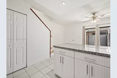 5437 W 21st Ave #51, Hialeah, FL 33016 - Photo 8