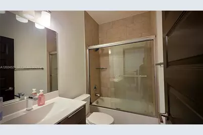 16017 NW 91st Ct, Miami Lakes, FL 33018 - Photo 16