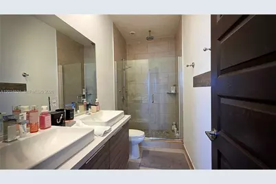 16017 NW 91st Ct, Miami Lakes, FL 33018 - Photo 24