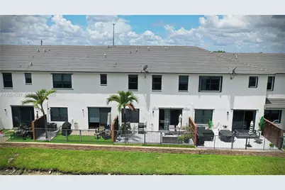 16017 NW 91st Ct, Miami Lakes, FL 33018 - Photo 44