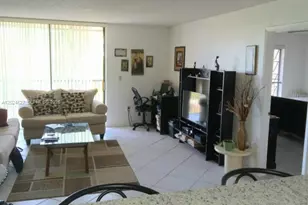 5570 NW 44th St, Lauderhill, FL 33319 - Photo 4