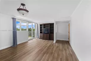 16518 NE 26th Ave, North Miami Beach, FL 33160 - Photo 8