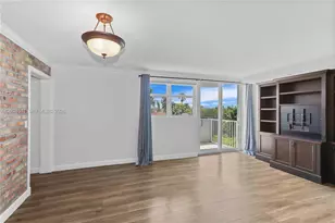 16518 NE 26th Ave, North Miami Beach, FL 33160 - Photo 2