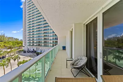 100 Bayview Dr #307, Sunny Isles Beach, FL 33160 - Photo 2