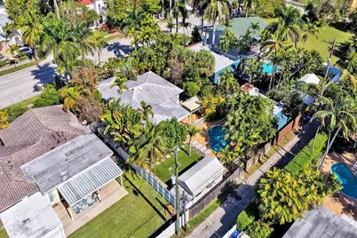 1016 Harrison St, Hollywood, FL 33019 - Photo 2