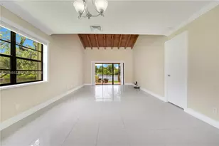 3719 Estepona Ave, Doral, FL 33178 - Photo 8