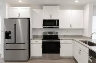 619 NE 4th St, Florida City, FL 33034 - Photo 2