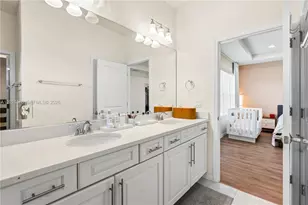 4325 Large Leaf Ln, Hollywood, FL 33021 - Photo 32