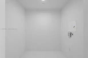 851 NE 1st Ave, Miami, FL 33132 - Photo 10