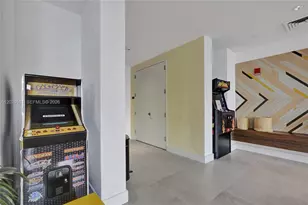 121 NE 34th St, Miami, FL 33137 - Photo 52