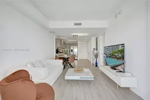 121 NE 34th St, Miami, FL 33137 - Photo 10