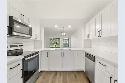 7547 Fairfax Dr #210, Tamarac, FL 33321 - Photo 10