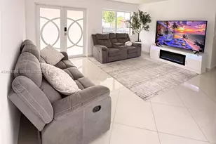 20130 SW 106th Ave, Cutler Bay, FL 33189 - Photo 2