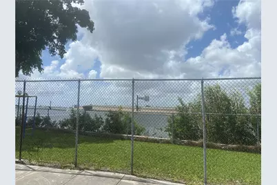 4550 NW 9th St #203E, Miami, FL 33126 - Photo 22