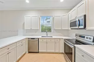 12858 SW 52nd St, Miramar, FL 33027 - Photo 2