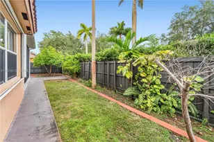 12858 SW 52nd St, Miramar, FL 33027 - Photo 38