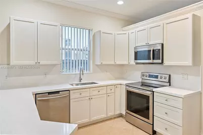 12858 SW 52nd St, Miramar, FL 33027 - Photo 14