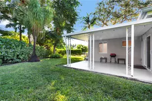 8201 SW 63rd Pl, Miami, FL 33143 - Photo 12