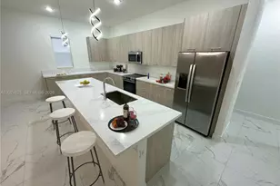 12209 SW 43rd St, Davie, FL 33330 - Photo 8
