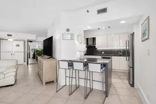 20281 E Country Club Dr, Aventura, FL 33180 - Photo 8