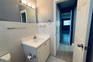 2040 NW 89th Ave, Pembroke Pines, FL 33028 - Photo 8