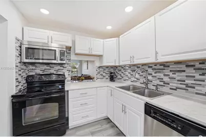 5860 NW 64th Ave #102, Tamarac, FL 33319 - Photo 2