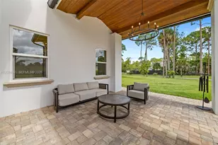2798 Palm Deer Dr, Loxahatchee, FL 33470 - Photo 8