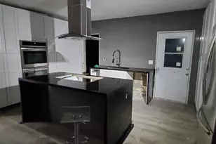 1081 NE 166th St, North Miami Beach, FL 33162 - Photo 2