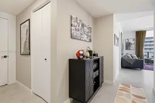 121 NE 5th St, Miami, FL 33132 - Photo 58