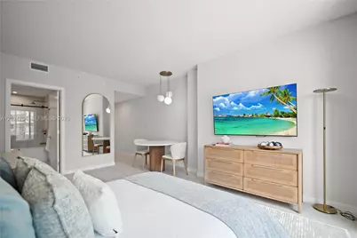 77 SE 5th Street #1604, Miami, FL 33131 - Photo 8