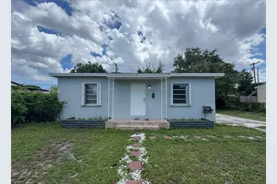 1320 NW 87th St, Miami, FL 33147 - Photo 1