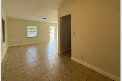 1320 NW 87th St, Miami, FL 33147 - Photo 6