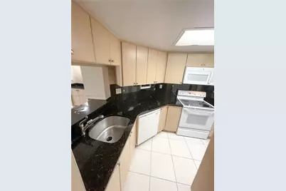 2829 N Course Dr #104, Pompano Beach, FL 33069 - Photo 6