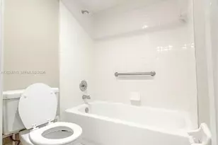 2829 N Course Dr, Pompano Beach, FL 33069 - Photo 20