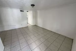 1655 W 44th Pl, Hialeah, FL 33012 - Photo 6
