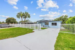 2520 NW 108th St, Miami, FL 33167 - Photo 4