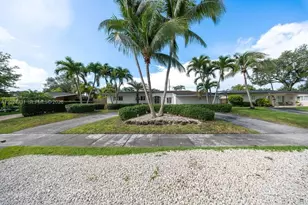 9800 SW 76th St, Miami, FL 33173 - Photo 4