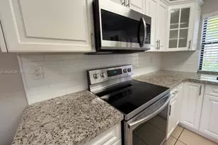6449 NW 171st St, Hialeah, FL 33015 - Photo 10