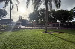 15718 E Waterside Cir, Sunrise, FL 33326 - Photo 16